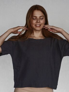 Len Ok Organic European Linen Relaxed T Shirt Top In Black